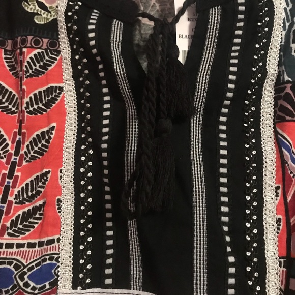 Sleeveless top *NWT* - Picture 2 of 3